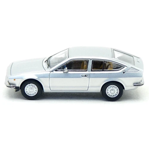 ALFA ROMEO ALFETTA GT 1974 SILVER 1:87 Premium Classixxs Auto Stradali Modellino - Immagine 3 di 3
