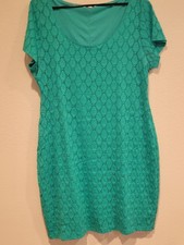 Isaac Mizrahi Dress M Eyelet Lace Overlay Short Sleeve Lined Pullover Teal