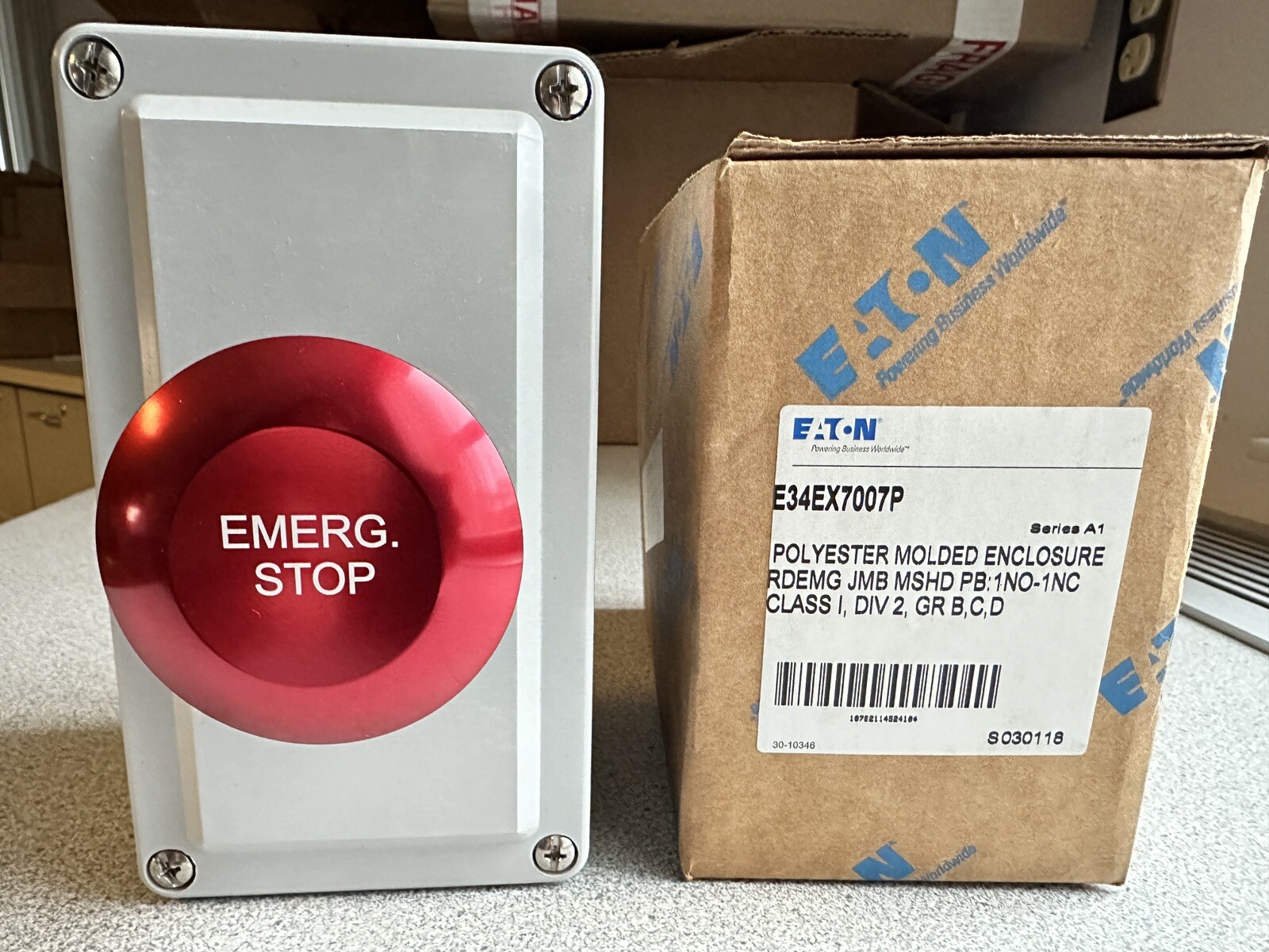 NEW Eaton E34EX7007P Jumbo Push Button Emergency Stop 1NO 1NC 3R 4X 12 Enclosure