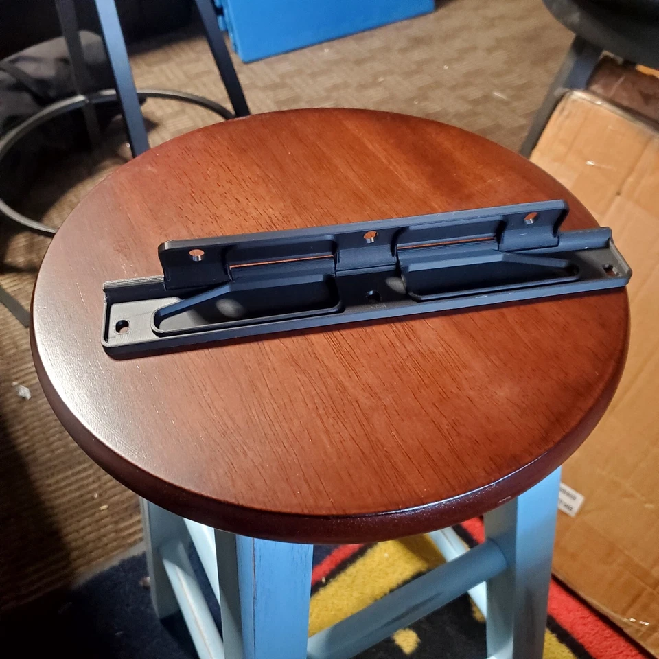 DATSUN 72-79 620 PICKUP REPUESTO GUANTERA PUERTA BISAGRA - NÚCLEO ACERO Foto 2 de 4