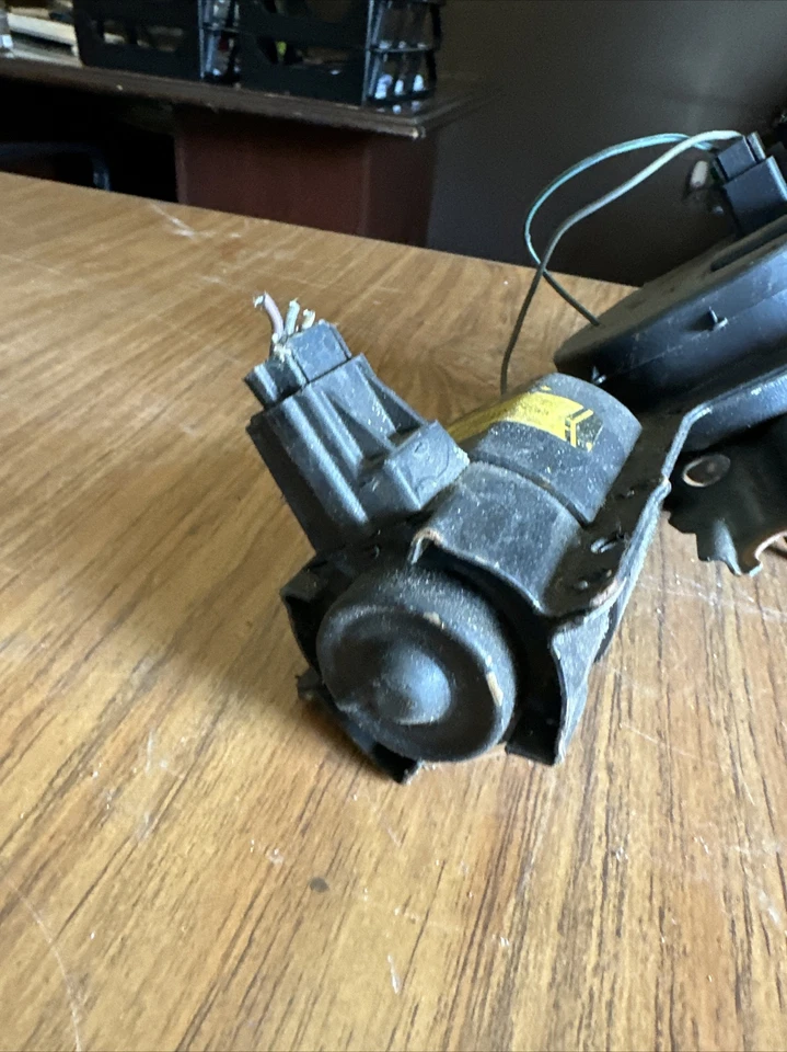 Motor limpiaparabrisas Omega Oldsmobile Chevrolet Citation 1980-1985 Buick Skylark  Foto 2 de 4