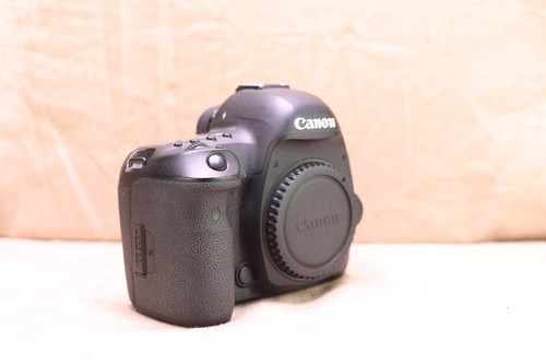 Canon EOS 5D Mark IV - Black, Body Only - 30.4 MP DSLR - Missing Mode Dial Cover - Picture 9 of 9