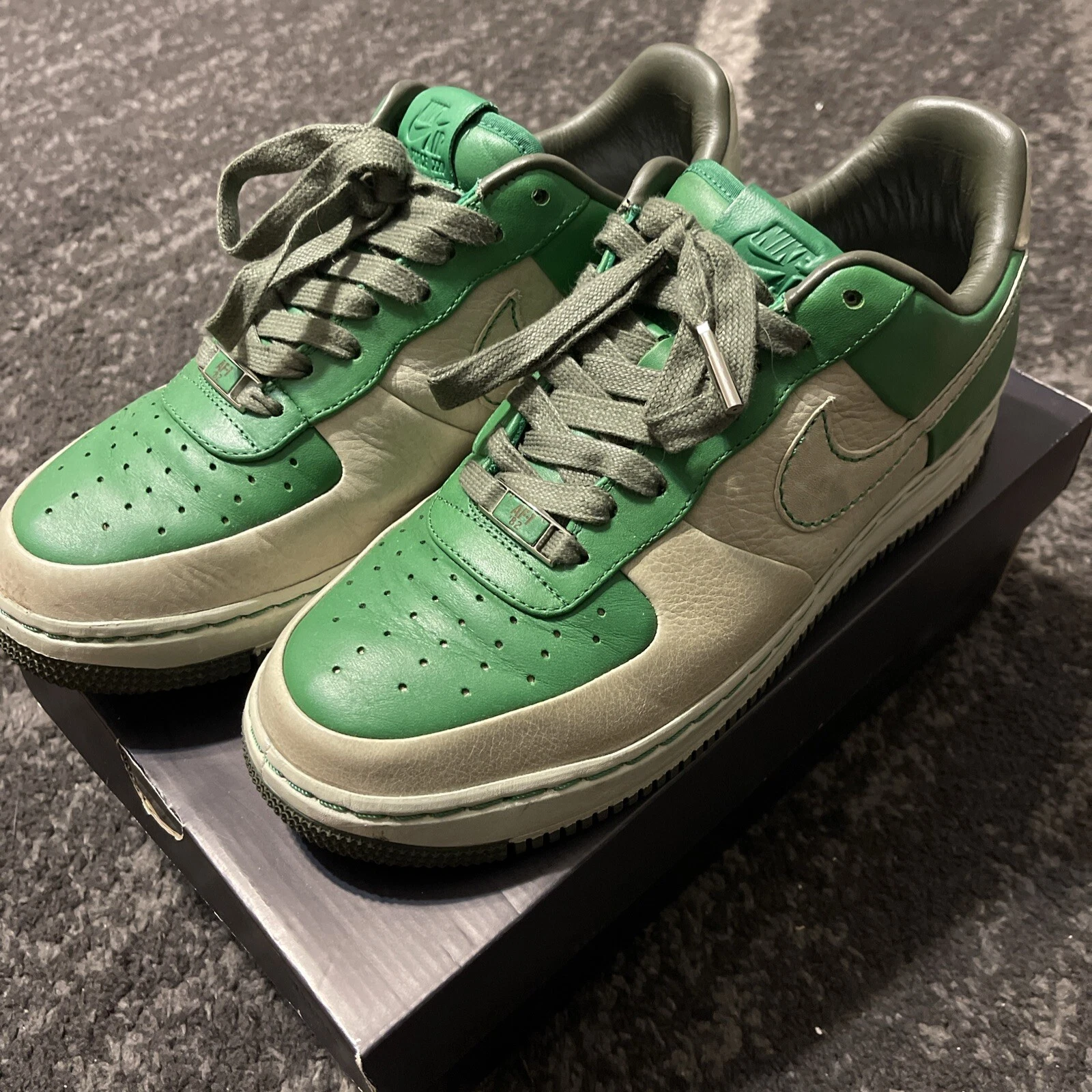 Taille 8.5   Nike Air Force 1 Supreme Vert