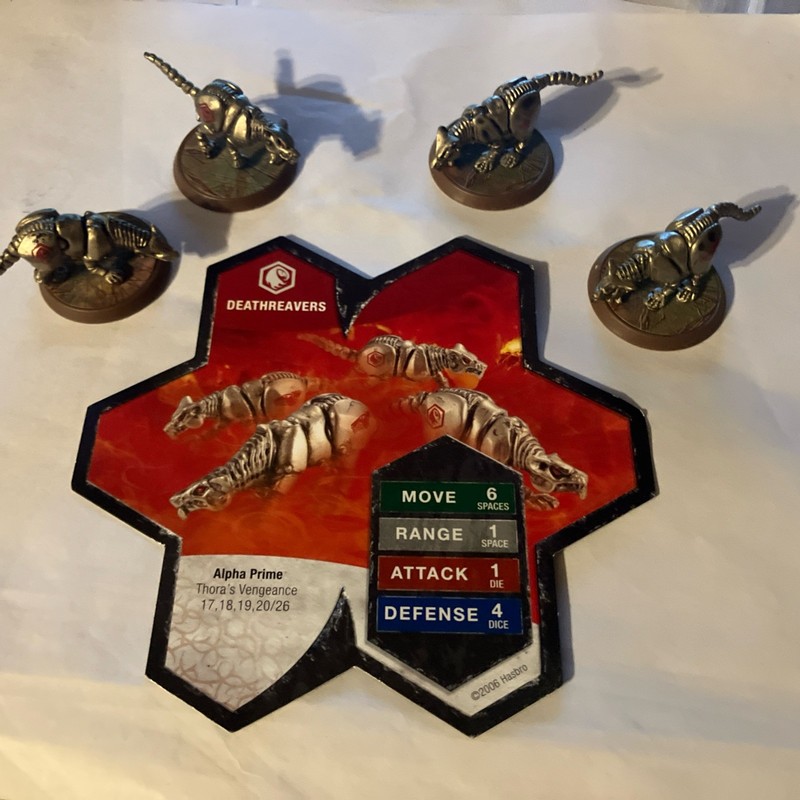 RARE HEROSCAPE DEATHREAVERS- THORA'S VENGENANCE- 1 CARD & 4 FIGURINES ONLY