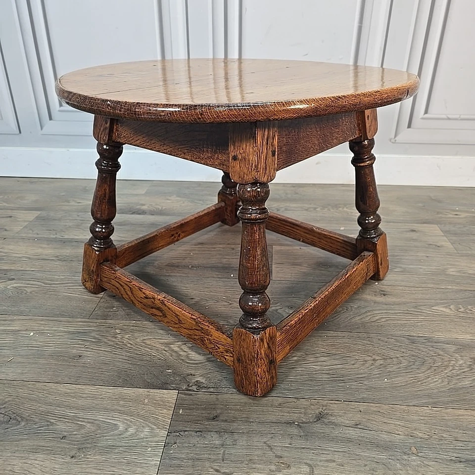 Vintage Round Side Table – Solid Oak Turned Legs Rustic Country Coffee Antique - Image 2 of 4