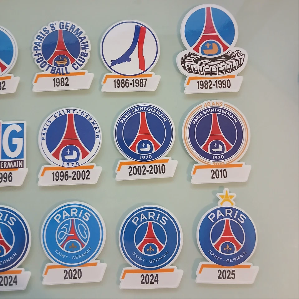 🏆 Stickers Collector PSG - Évolution des Logos (1970-2025) 🏆 - Photo 3/4