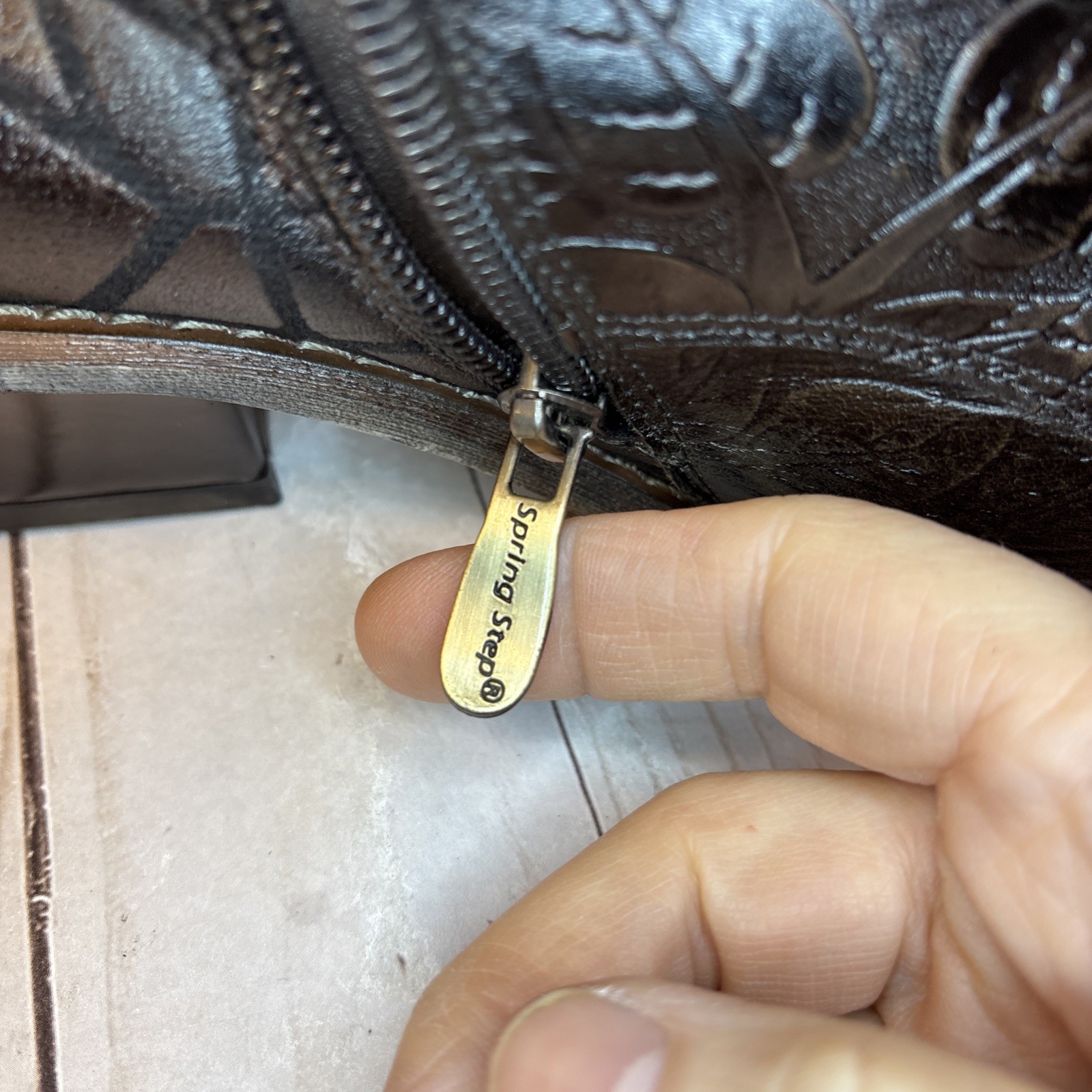 L Artiste Spring Step Groovie Ankle Boot Bootie Brown Leather Flowers Size 38