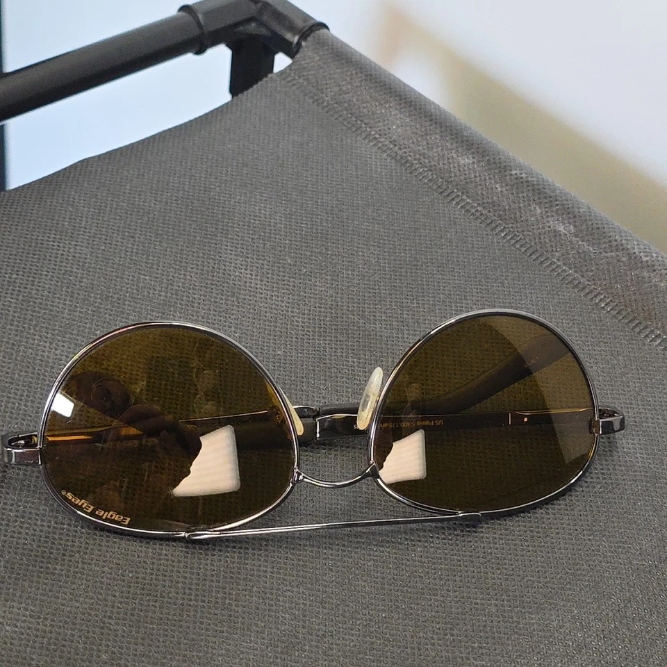 Gafas de sol Eagle Eyes para hombre gris metalizado aviador años 90 Y2K skate calle Foto 2 de 4