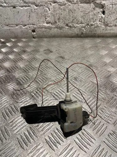 MERCEDES-BENZ E W211 Motor für Tankdeckelverriegelung A2038201997 3.50 20211670