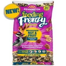 Pennington Feeding Frenzy Woodpecker Nut and Fruit Wild Bird Food Blend, 5 lb...