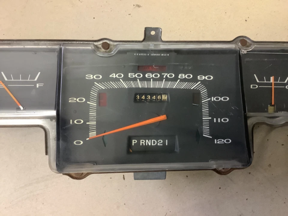 67 68 Plymouth Fury Cuadro de instrumentos Medidores Velocímetro Reloj Mopar Foto 3 de 4