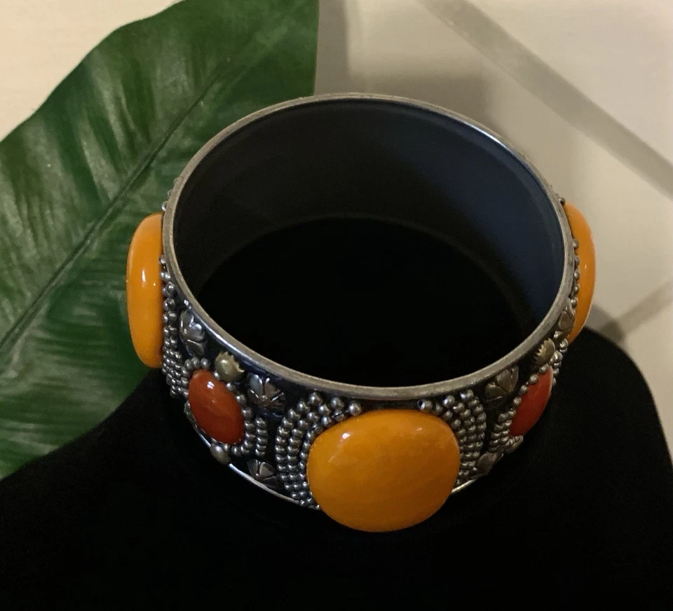Chunky Orange Glass And Textured Silver Tone Bangle G18  - Image 2 of 4