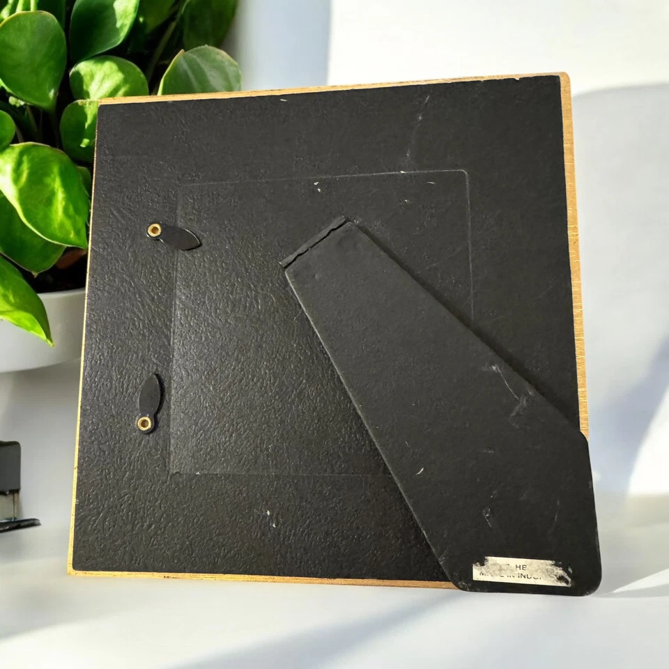 Art Deco 奶油金叶树脂框架 Carr 4 X 4 别致独特 — 第 3/4 张图片