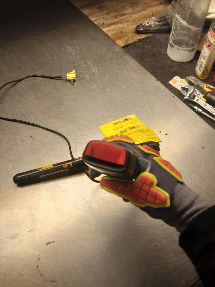 Seat Belt Front Driver Buckle Fits 06-14 EXPRESS 1500 VAN 616806 Foto 3 de 4