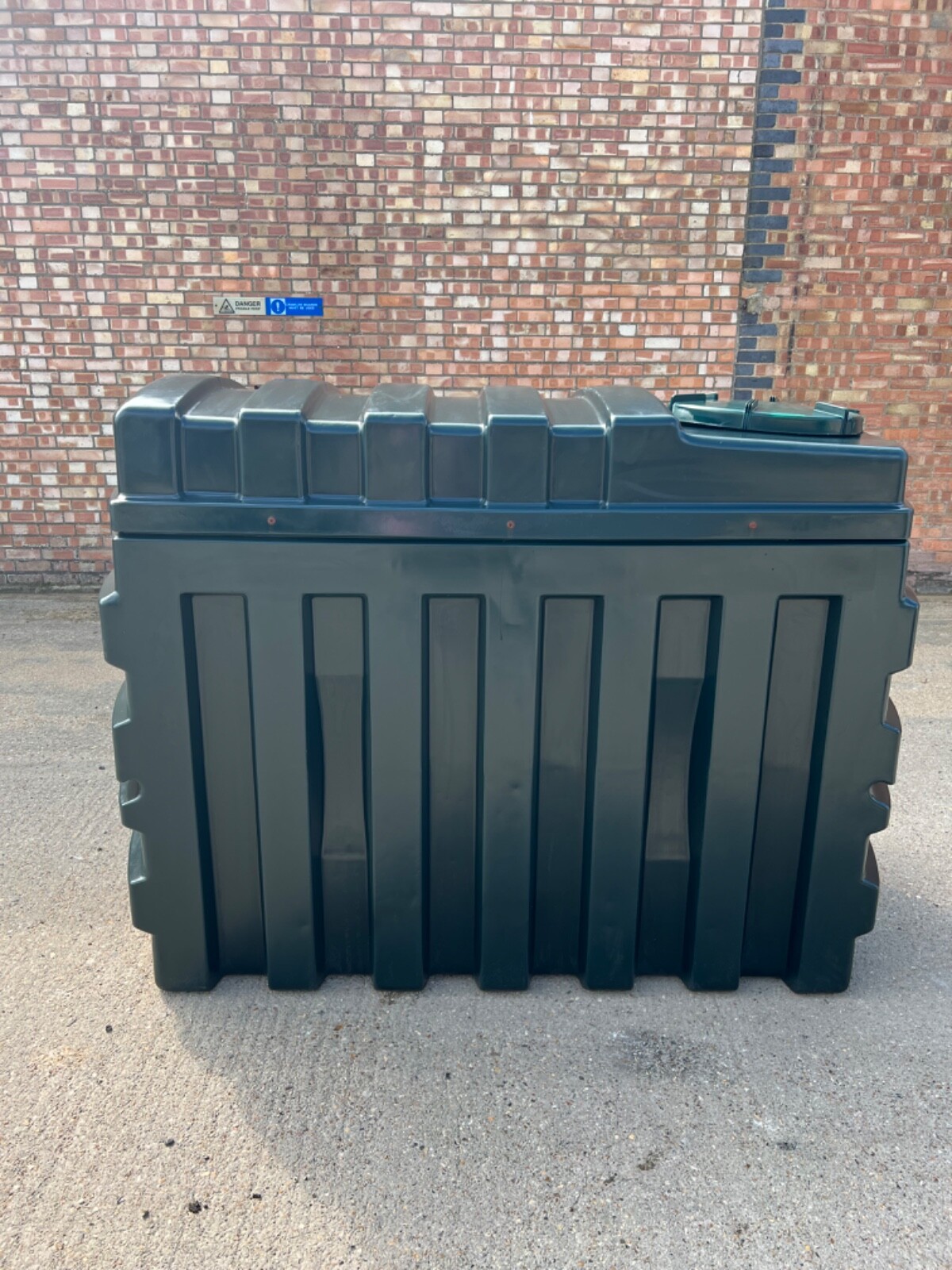 Kingspan Titan ES1225B 1225L Ecosafe Bunded Oil Tank with watchman