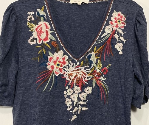 Solitaire Top L Embroidered Blue T Shirt Johnny V Neck Stretch Knit