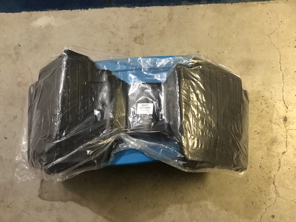 Forro de piso Maxliner Smartliner B0211 segunda fila 2016-2022 Toyota Tacoma Foto 2 de 3