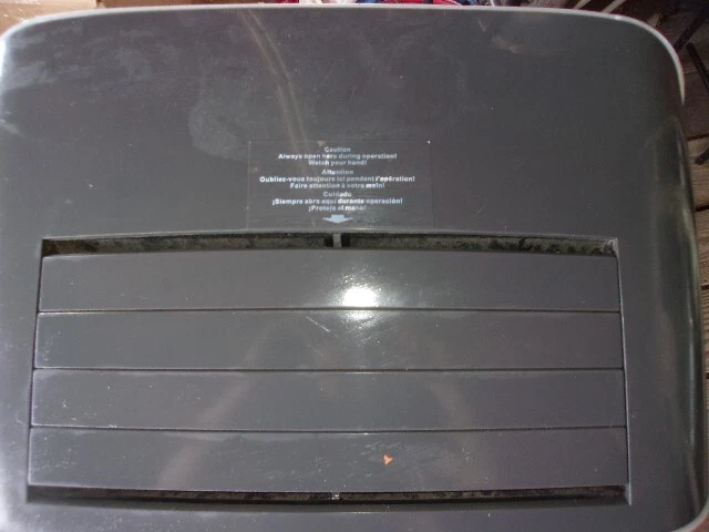 Purificador de aire de alta resistencia Idyllis Foto 2 de 4