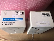 Fuji Electric PXR4-RCS1-4V0A1 Temperature Con...