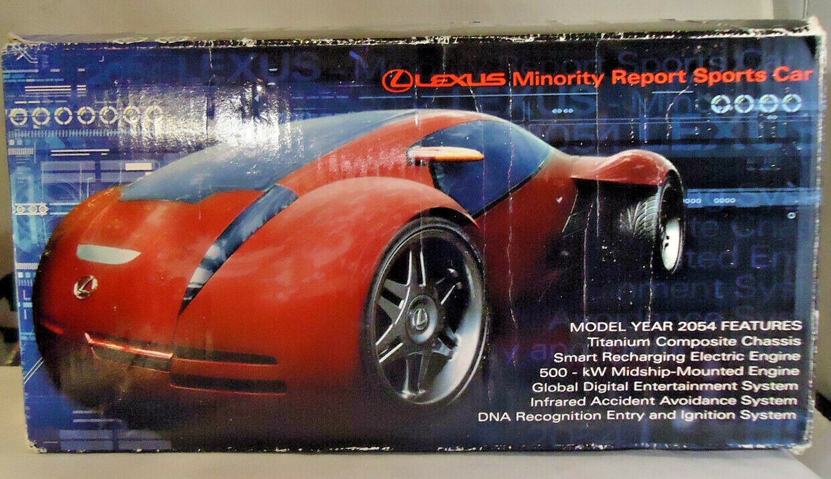 MAISTO MINORITY REPORT MOVIE 1/25 DIE CAST LEXUS SPORTS CAR IN BOX
