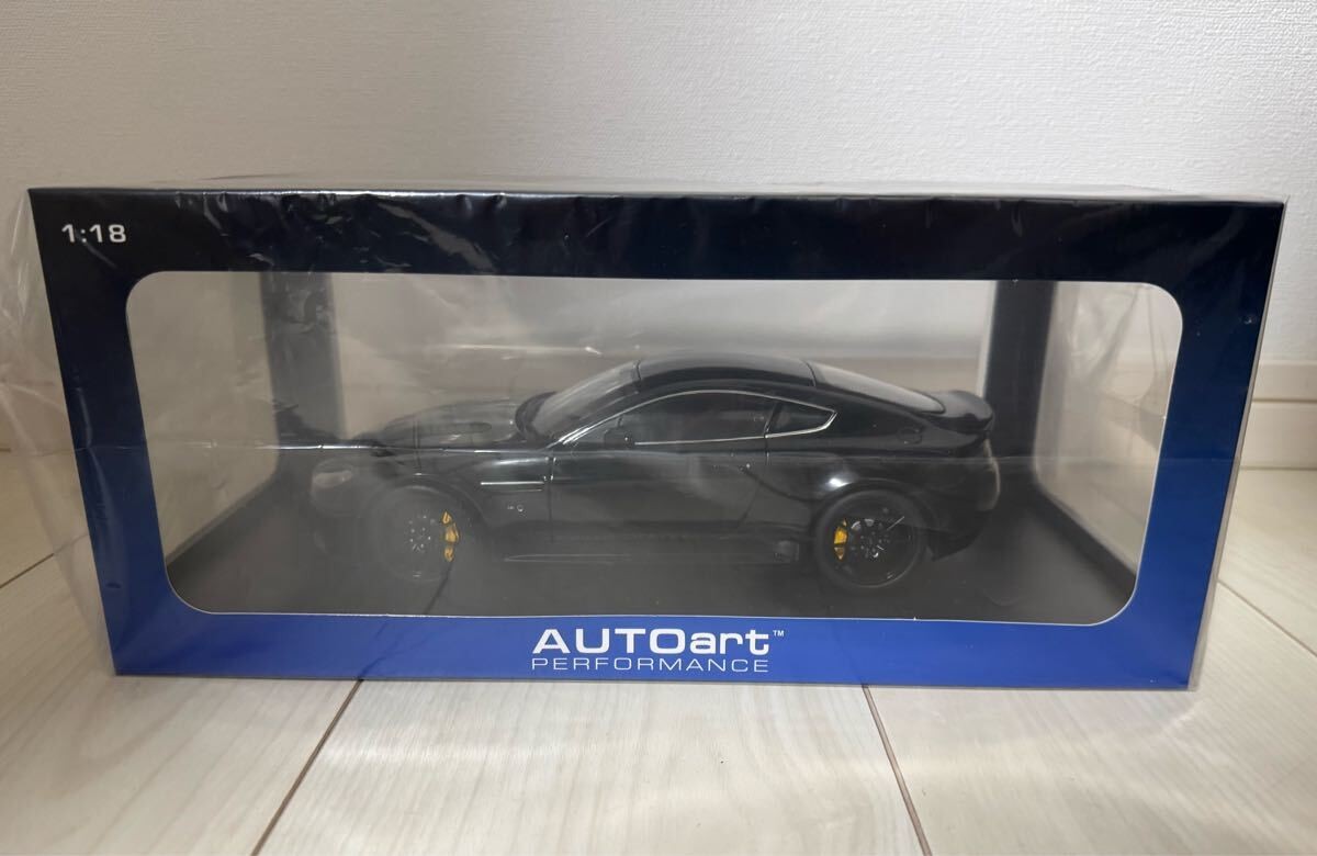 AUTOart Aston Martin V12 Vantage S 2015 Jet Black 70253