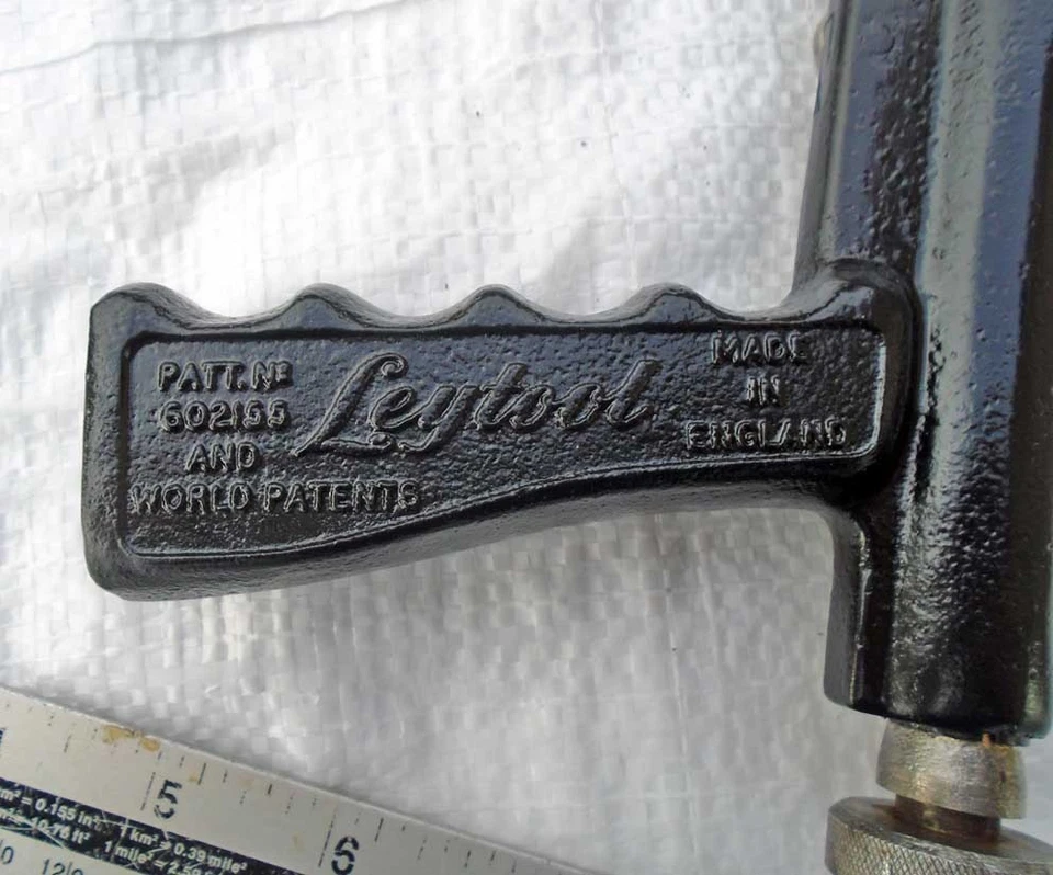 Early Vintage Rare Alloy Spring Loaded Hack Saw by LEYTOOL Refurbished Old Tool - Image 4 of 4