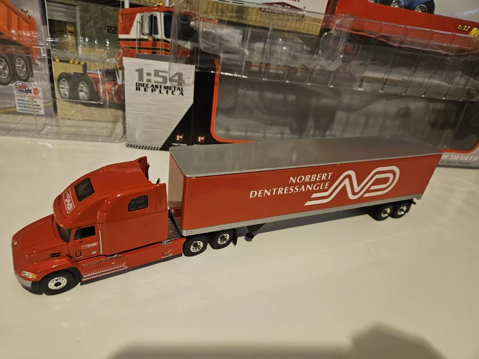1/54 Scale Diecast Replica By First Gear, Mack Vicion With Van Trailer - Image 3 of 4