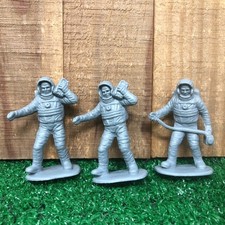 Astronaut 5 8 Figures Vintage Grey Space Cadet NASA Moon Man Toys