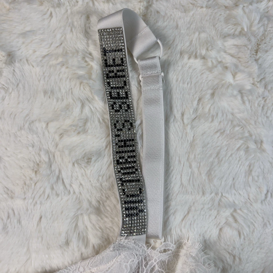 Victoria's Secret Very Sexy Shine Strap Bra White Push Up Lace Size. 36C NWT - Image 3 of 4