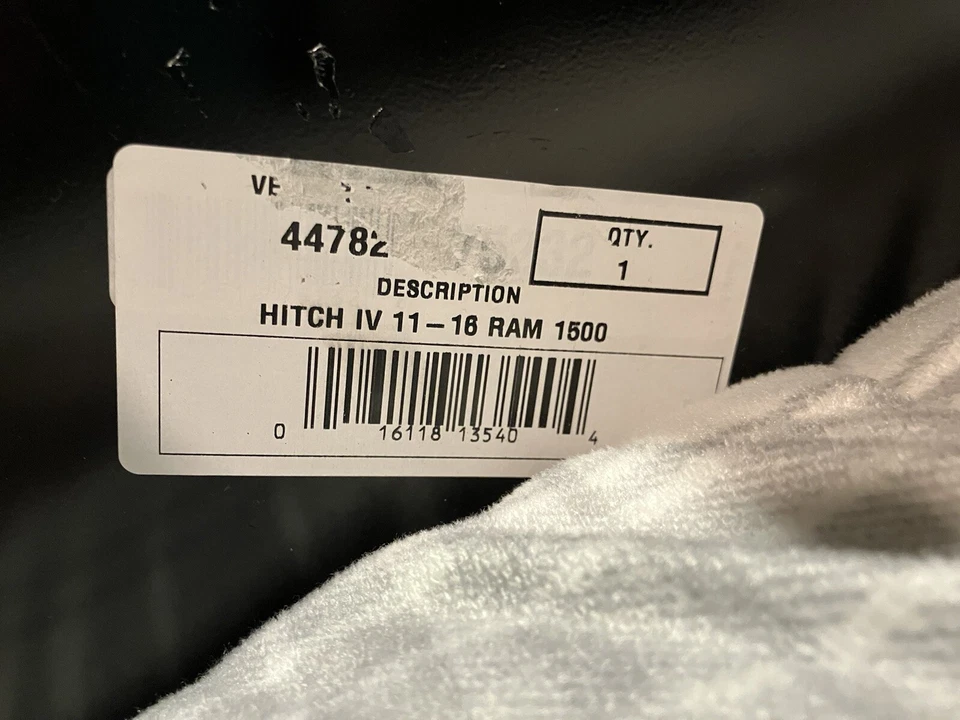 Enganche personalizado Reese 44782 Clase IV con receptor de 2" para Ram 1500 2011-2018 Foto 2 de 4