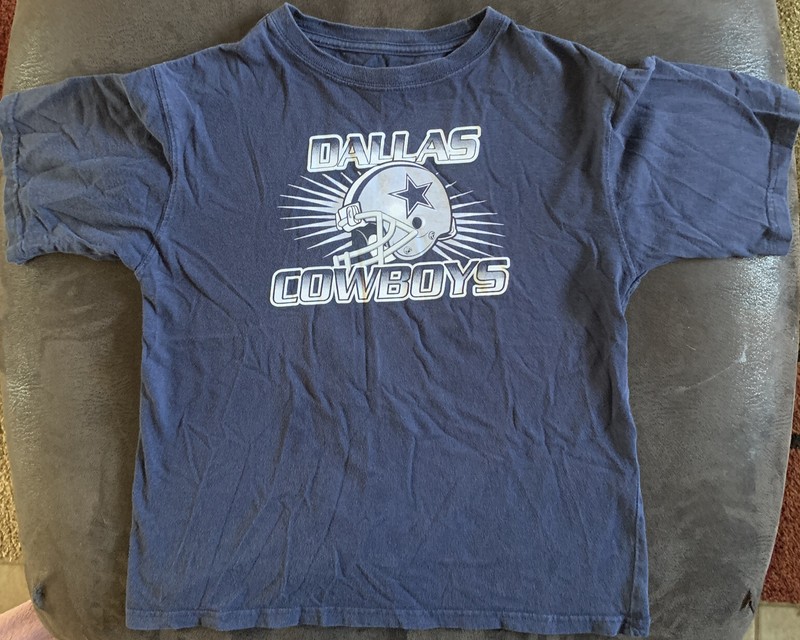 Dallas Cowboys NFL Defend The Star Blue T-Shirt Youth Large. Football
