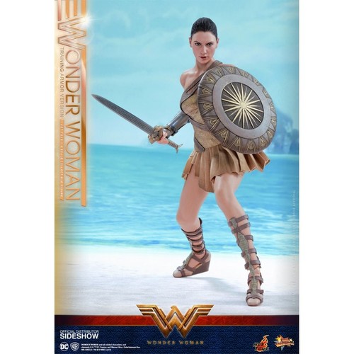 DC Direct Page Punchers Wave 9 7-Inch Scale Action Figure with Comic Book Case o