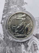 2015 Britannia Silver 1oz Coin with Orginal Capsule. Perfect Grade
