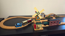 Thomas  Friends Wooden Train Track Set w/ Windmill, Bridge, Knapford Shed