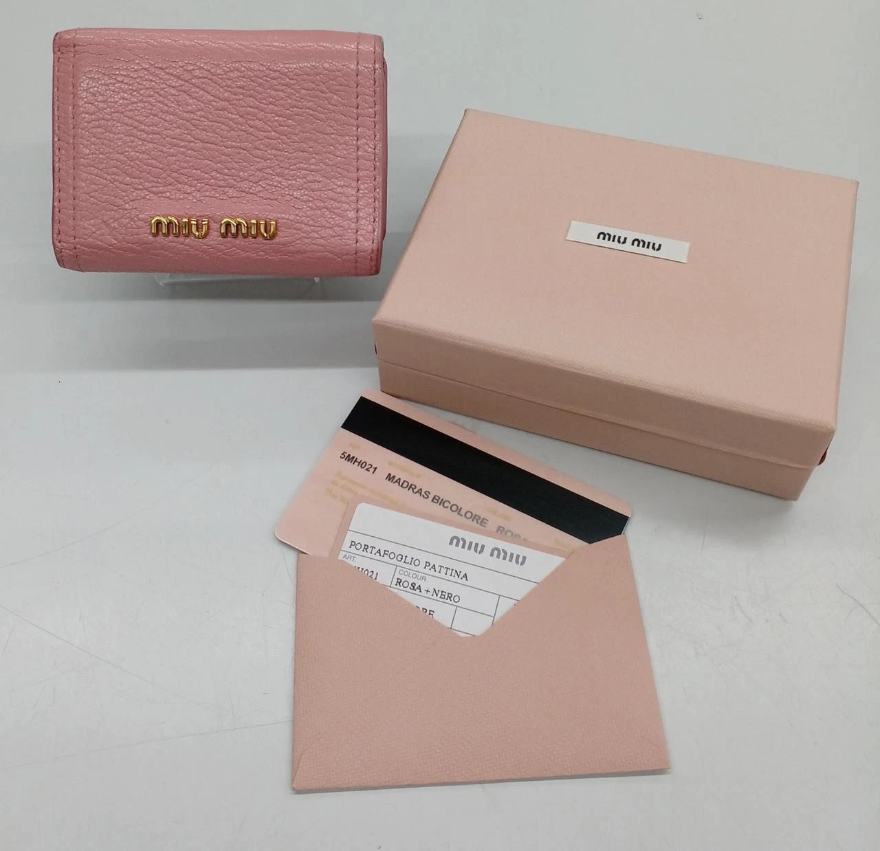 MIU MIU Portafoglio rosa triplo 3 9 pollici