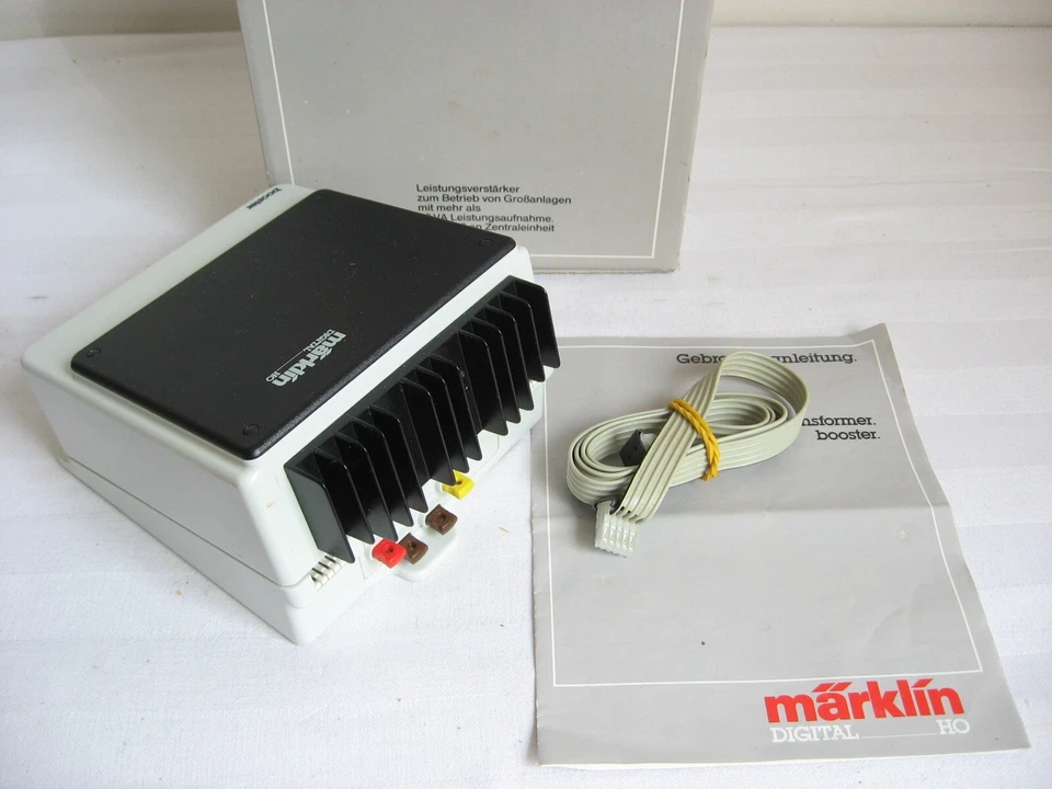 * Märklin 6015 Digital Booster Leistungsverstärker mit Verbindungskabel OVP - Bild 2 von 3