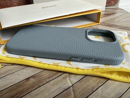 iPhone 15 Pro Max Premium Vegan Leder Handyhülle Kompatibel mit Elegant Neu - Bild 6 von 14