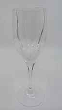 MIKASA FLAME D'AMORE WINE GLASS - 8 1/4" x 2 1/4"    0108C