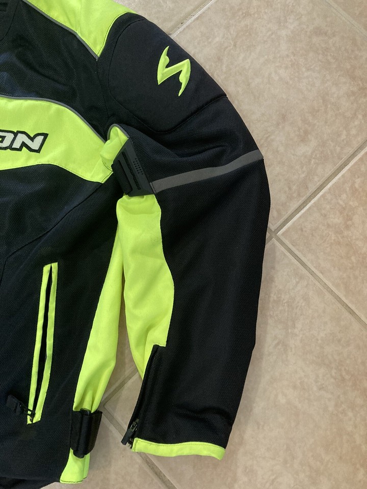 SCORPION “GET STUNG” EXO MOTORCYCLE JACKET. FULLY PADDED. BLACK/ YELLOW