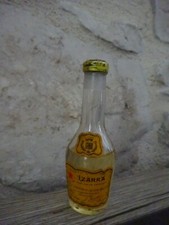 Mignonnette bouteille liqueur cote basques Izarra 3 cl non ouvert pleine
