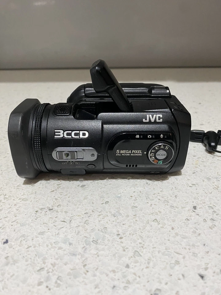 JVC GZ-MC500 AA DEMO 3CCD Everio Digital Media Camera - Image 2 of 4
