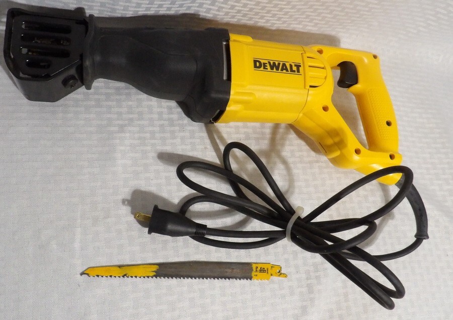DeWALT DWE304 CORDED RECIPROCATING SAW WITH BOX eBay
