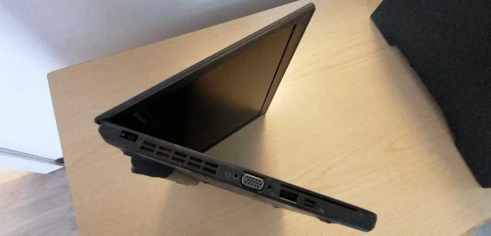 NOTEBOOK LENOVO X240 i3 o i5 WEBCAM SCUOLA UFFICIO SCEGLI RAM HARD DISK 12.5 SSD - Immagine 2 di 3