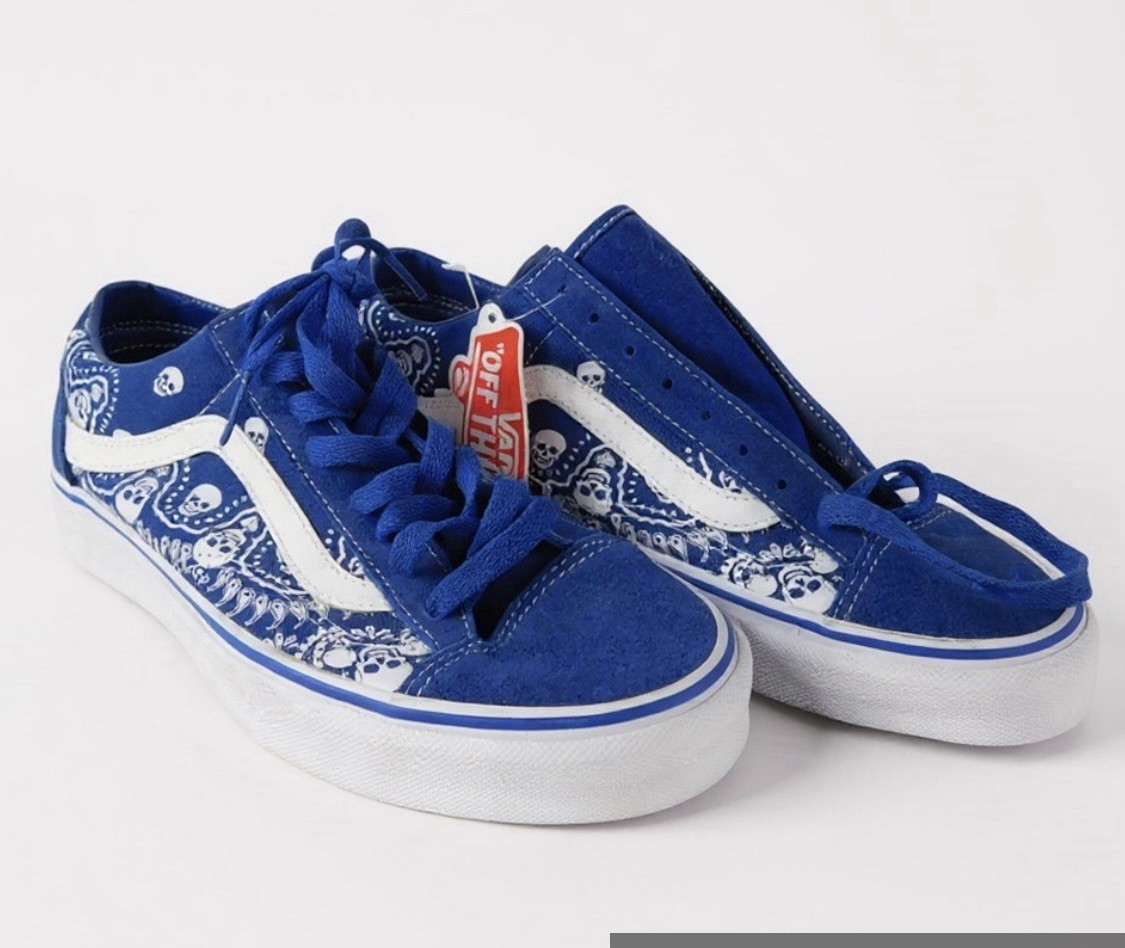 VANS Men's Skate Off The Wall Blue W/ White Skulls Low Top Sneakers Size 9.5 NWT