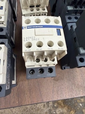 TELEMECANIQUE LC1D25BD CONTACTOR WITH LADN22  W616