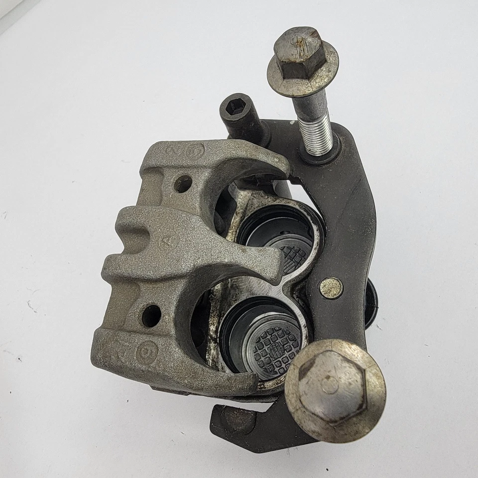 2005 1999-2006 Yamaha TTR 250 Front Brake Caliper And Hose 5GF-2580T-00 See Desc - Image 4 of 4