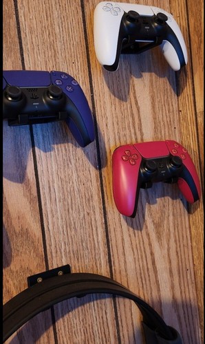 Game Controller Wall Mounts set of 8! - Picture 4 of 4