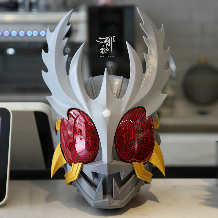 kuu3です Kamen Rider Ultimate Kuuga Helmet Wearable 3D Print GK Masked