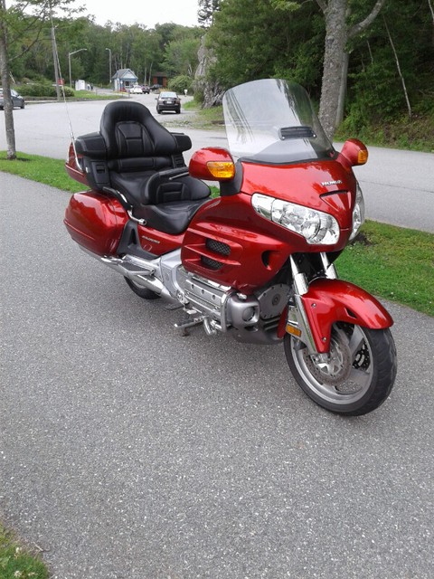 2008 Honda Goldwing -- 98500 Kilometers in Touring in Saint John - Image 4