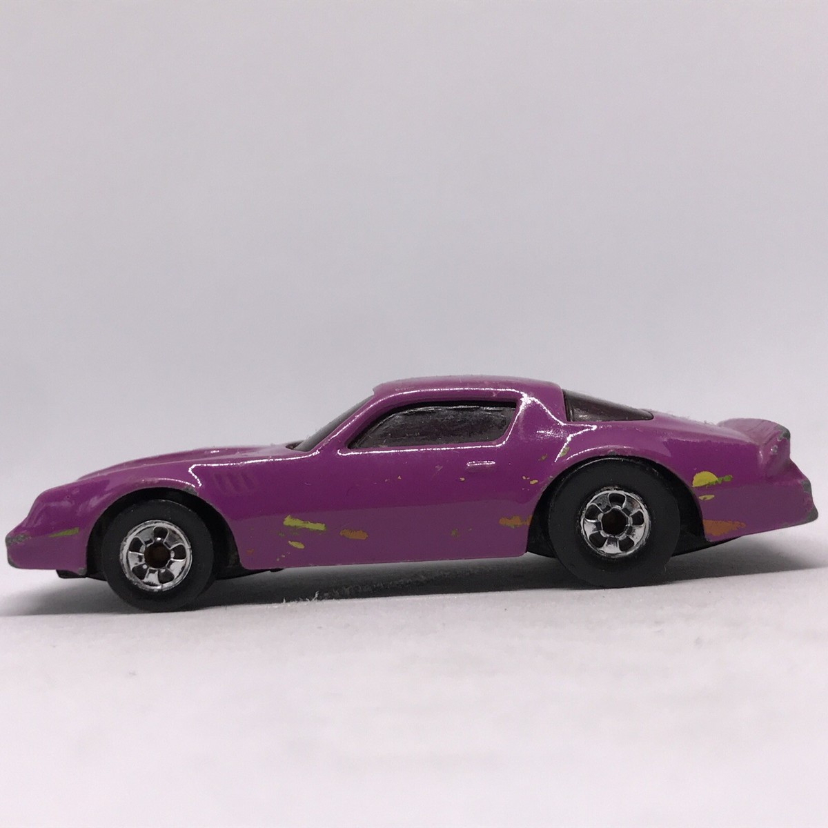 マクドナルドミニカー Hot Wheels Camaro Z-28 Confetti McDonalds 1982 Purple